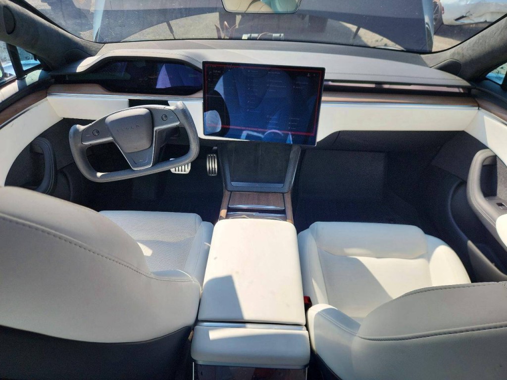 2024 Tesla Model S Image 7