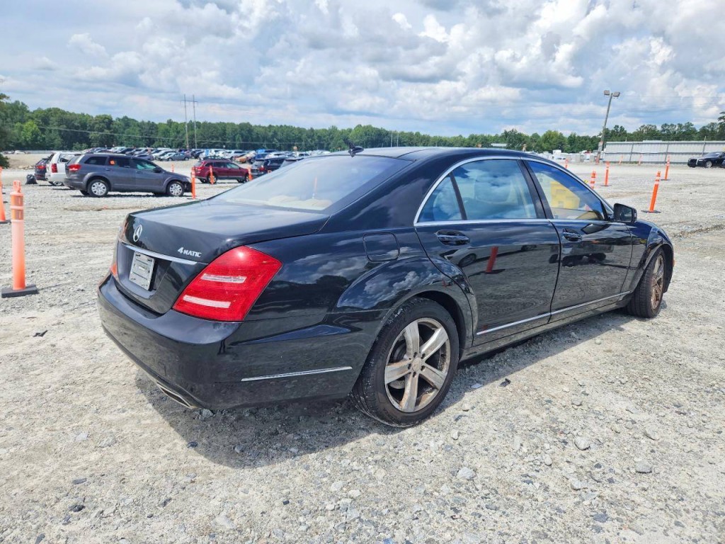 2013 Mercedes-Benz S-Class Image 5