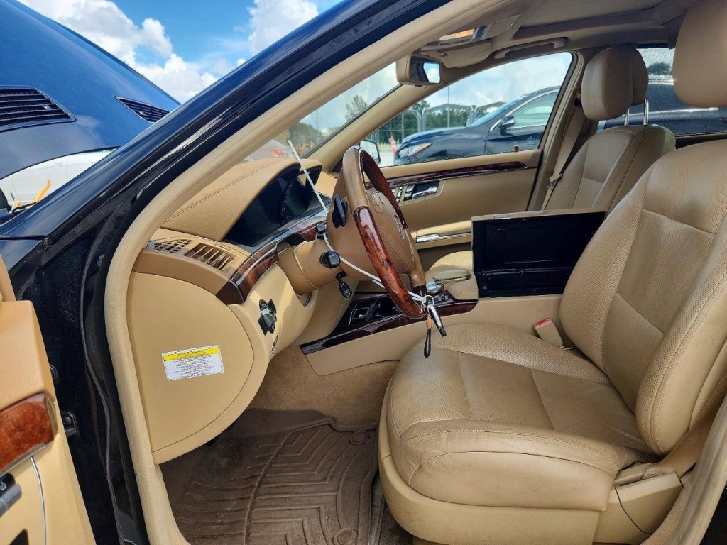 2013 Mercedes-Benz S-Class Image 6