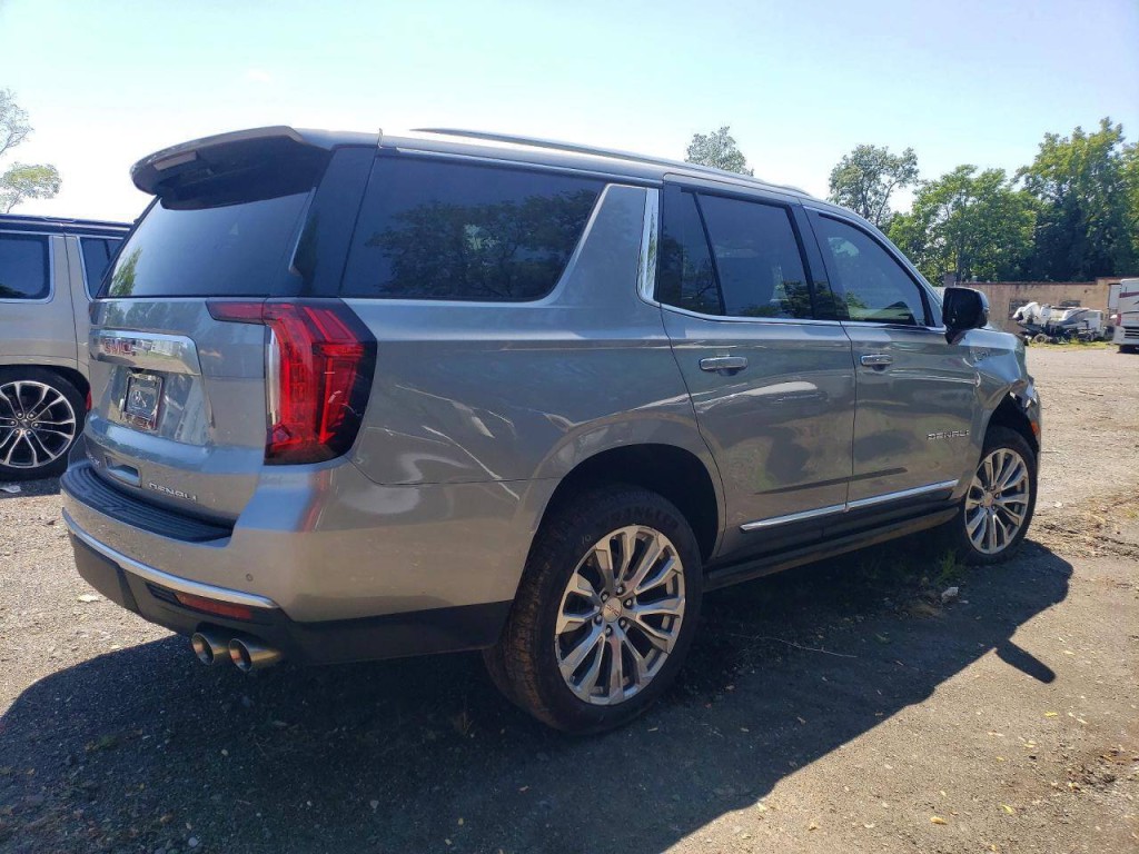 2024 GMC Yukon Image 5