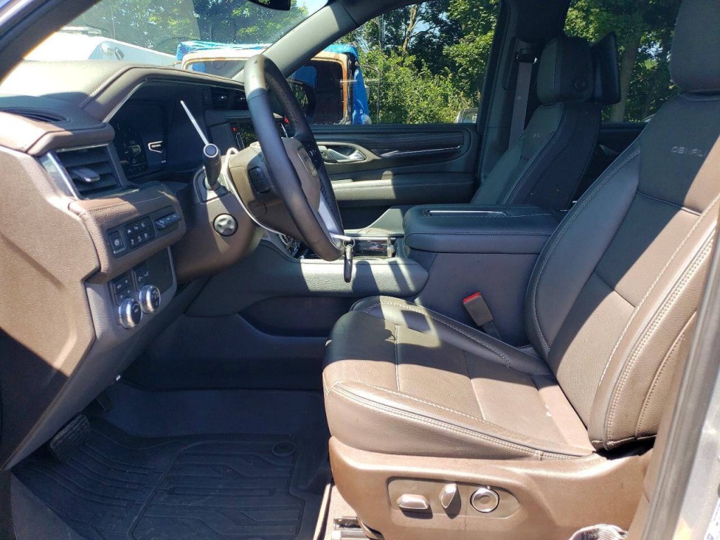 2024 GMC Yukon Image 6