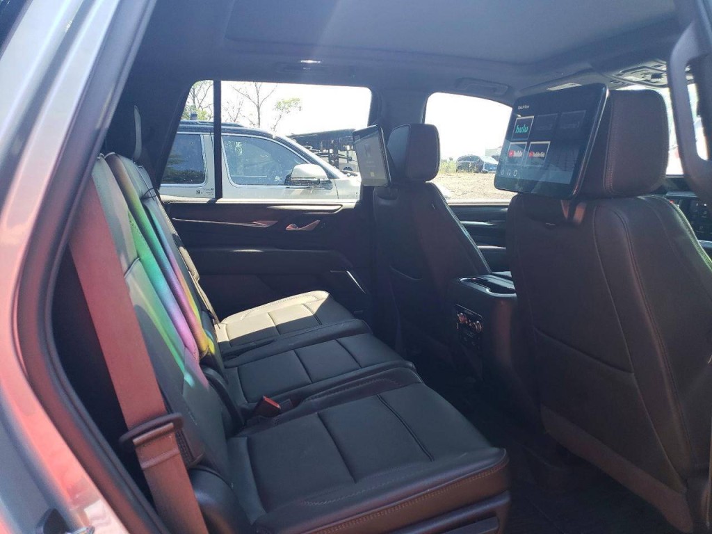 2024 GMC Yukon Image 9