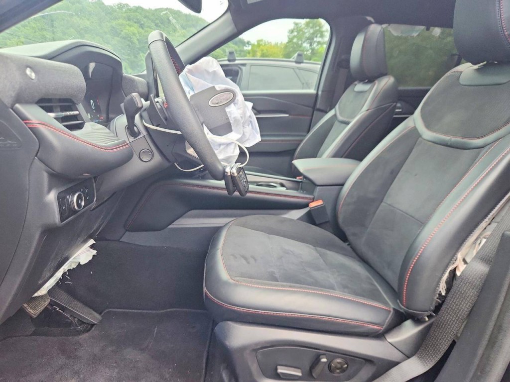 2025 Ford Explorer Image 6