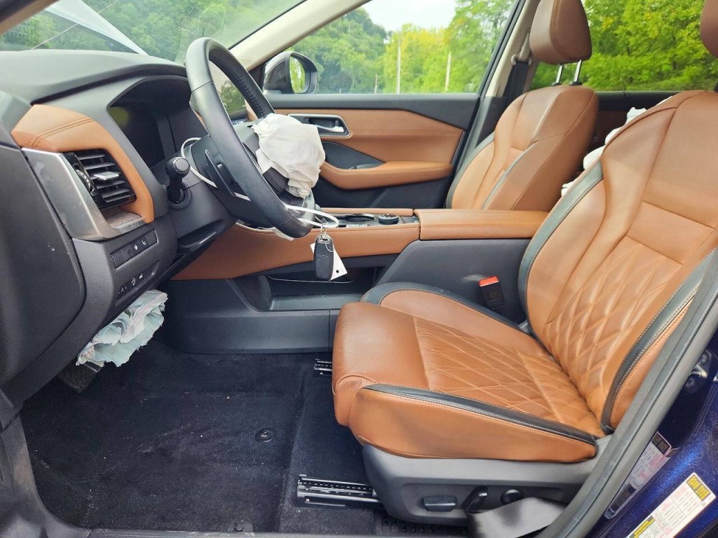 2025 Nissan Rogue Image 6