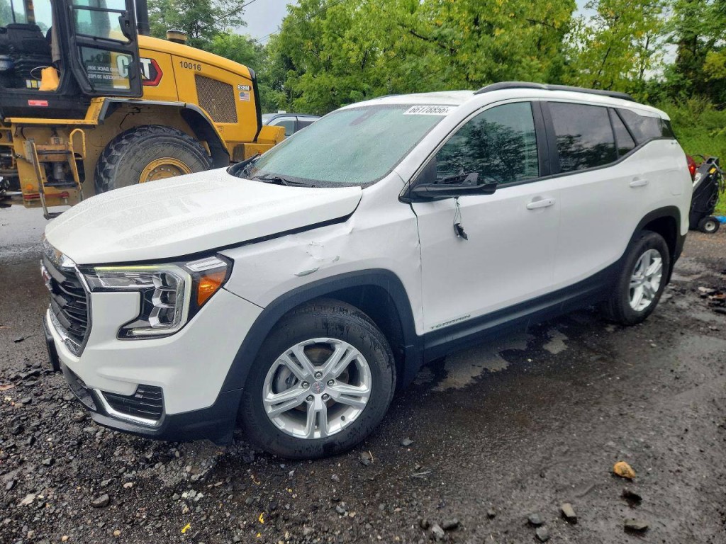 2024 GMC Terrain Image 3