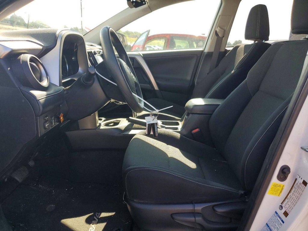 2018 Toyota Rav4 Image 6