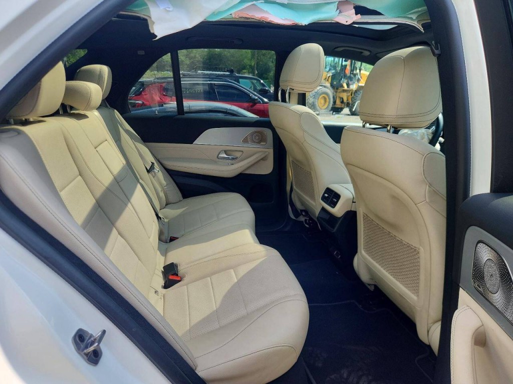 2025 Mercedes-Benz GLE-Class Image 9