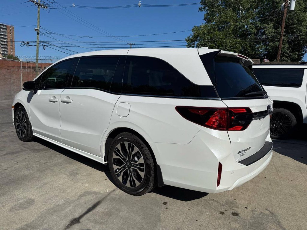 2026 Honda Odyssey Image 3