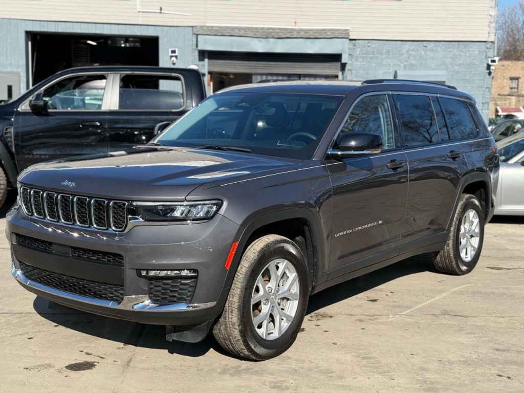 2023 Jeep Grand Cherokee Image 2