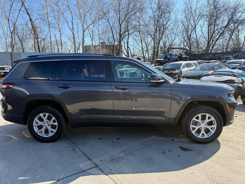 2023 Jeep Grand Cherokee Image 4