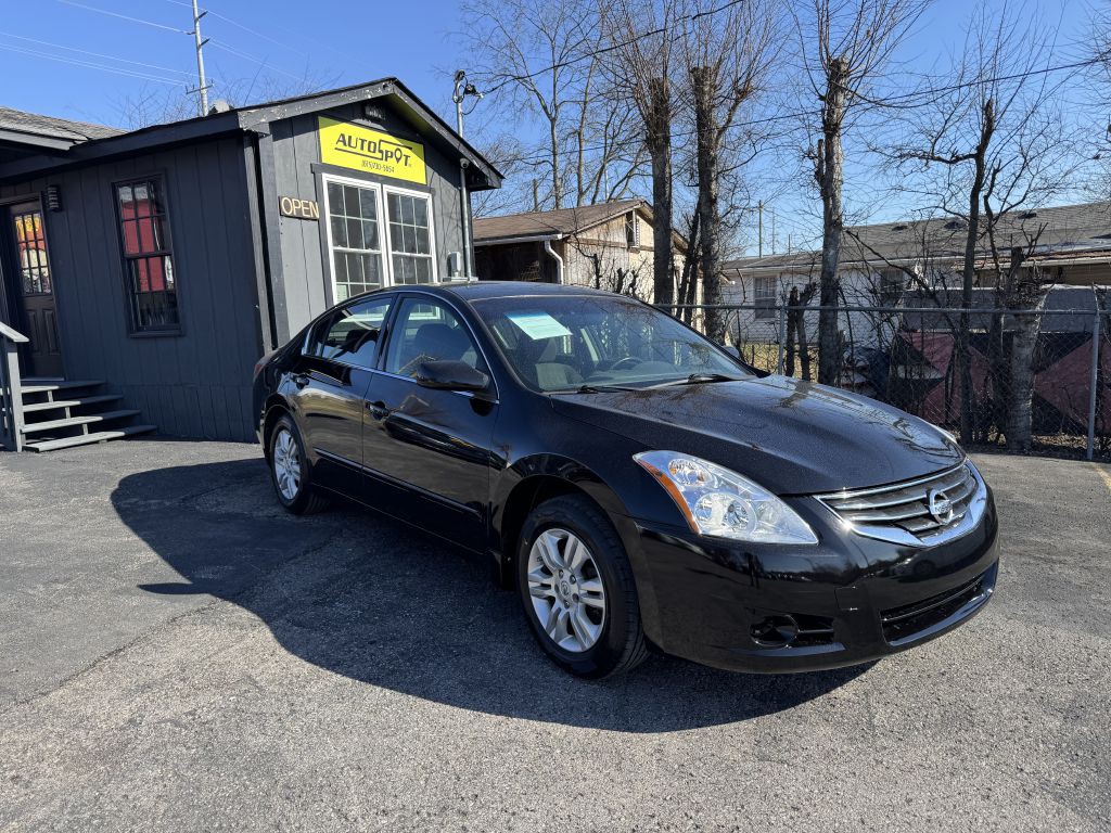 2010 Nissan Altima Image 1
