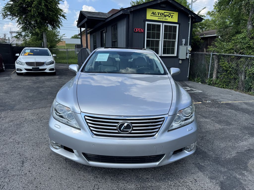 2011 Lexus LS Image 2