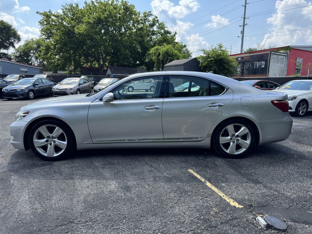 2011 Lexus LS Image 7