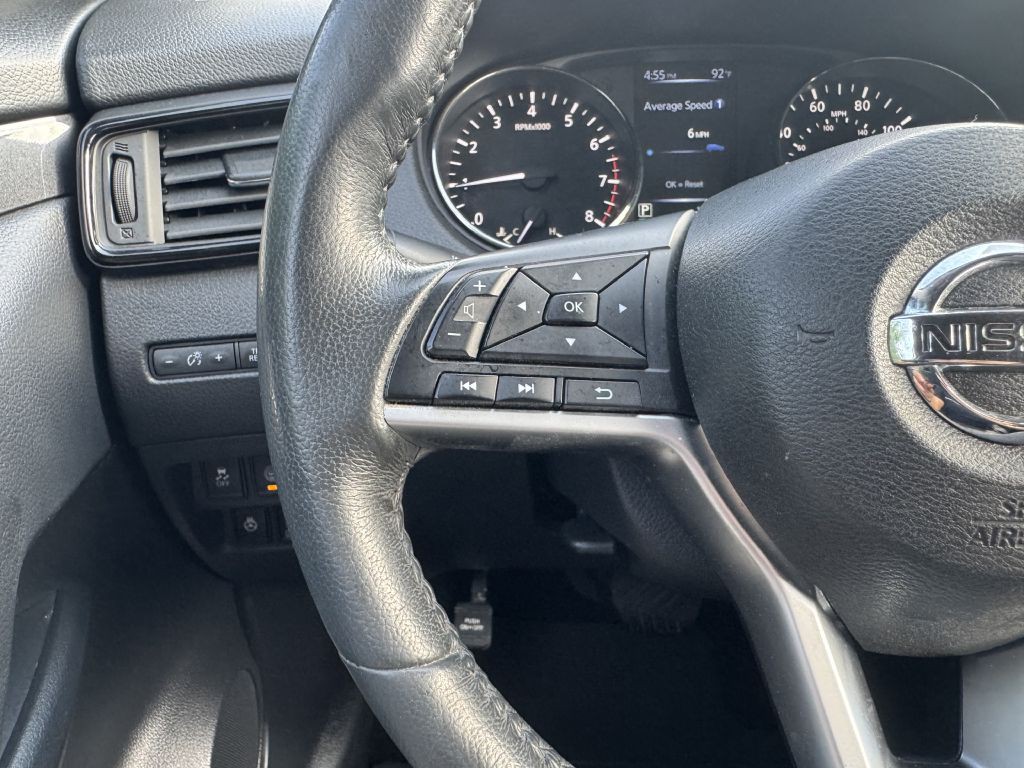 2017 Nissan Rogue Image 14