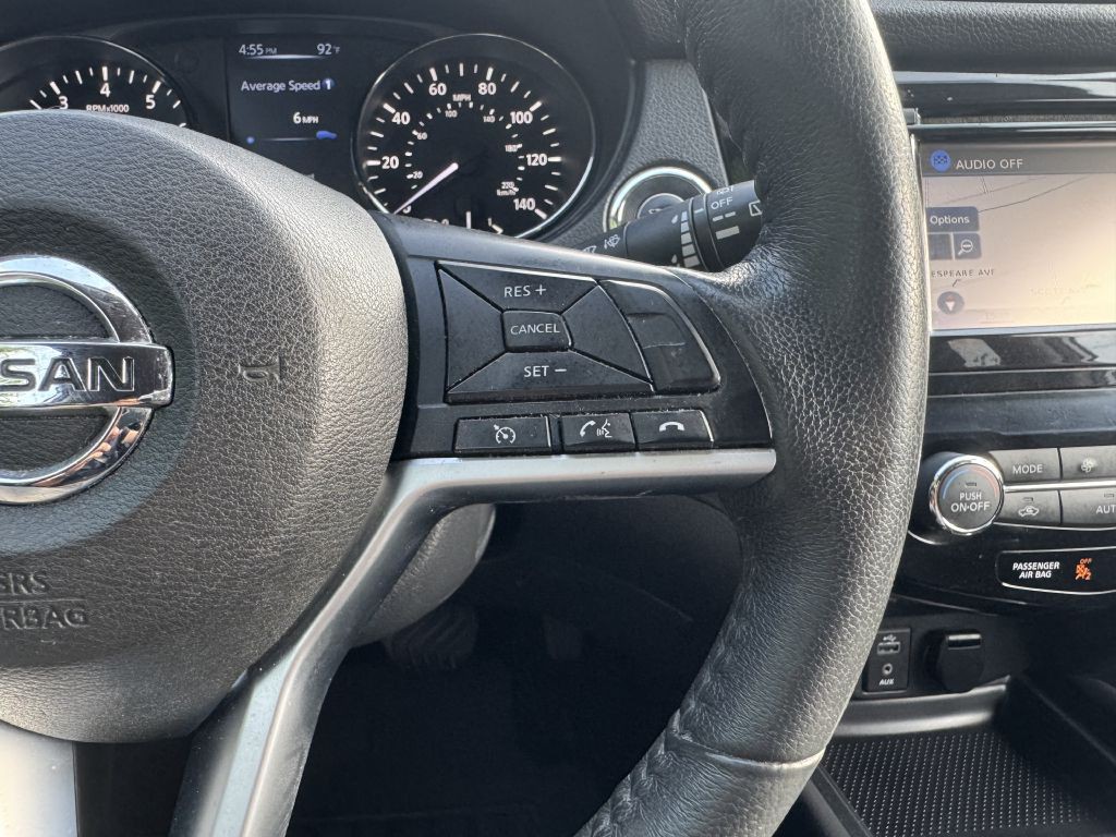 2017 Nissan Rogue Image 15
