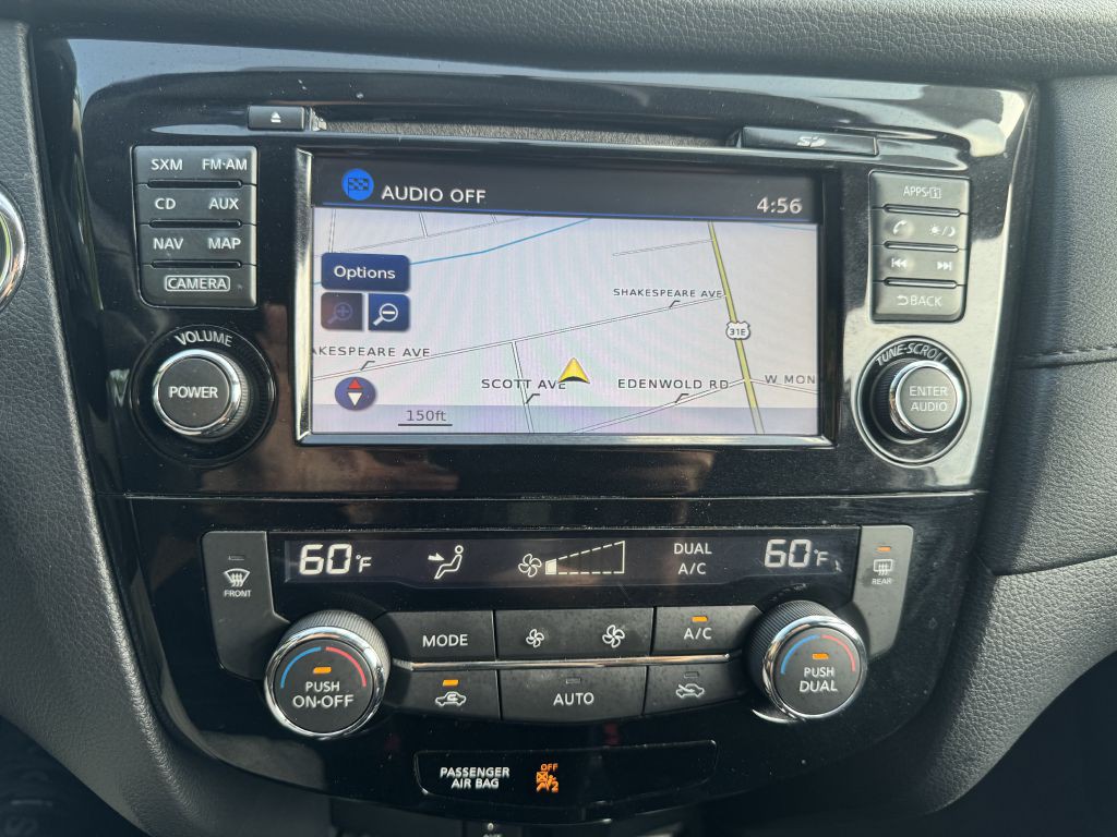2017 Nissan Rogue Image 18