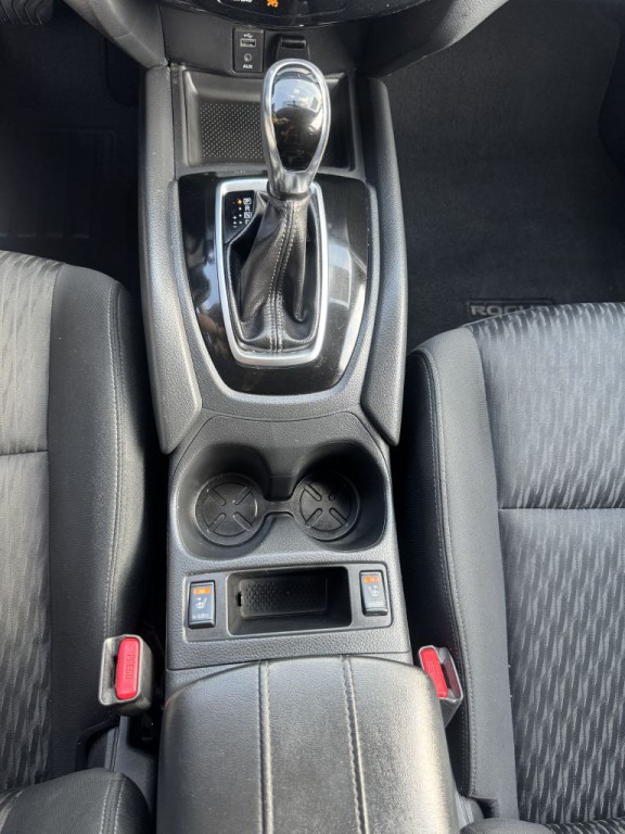 2017 Nissan Rogue Image 19