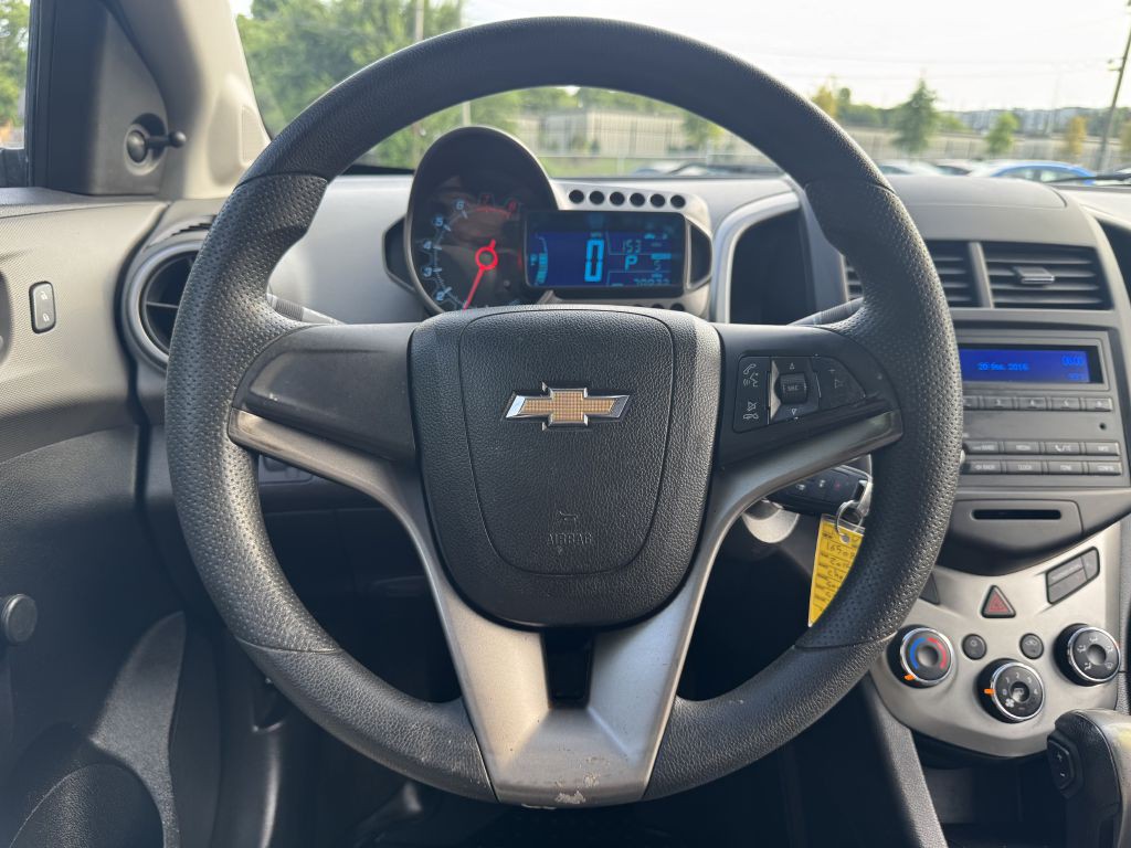 2015 Chevrolet Sonic Image 13