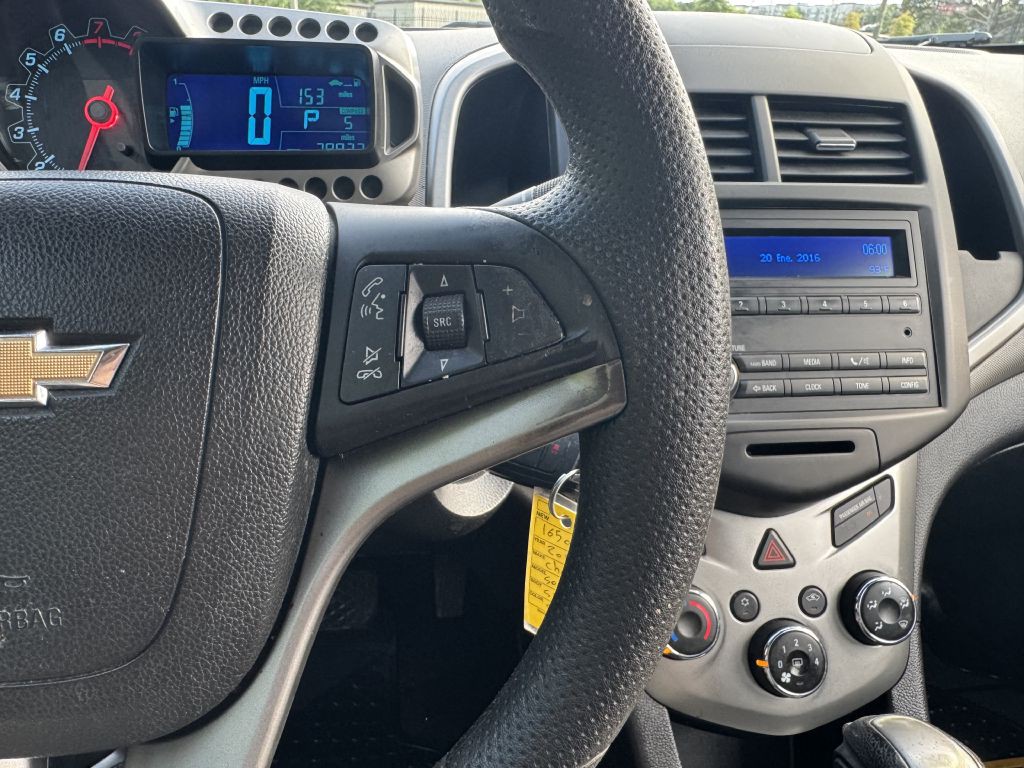 2015 Chevrolet Sonic Image 15