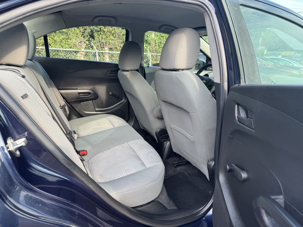 2015 Chevrolet Sonic Image 23