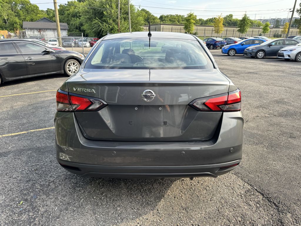 2020 Nissan Versa Image 5