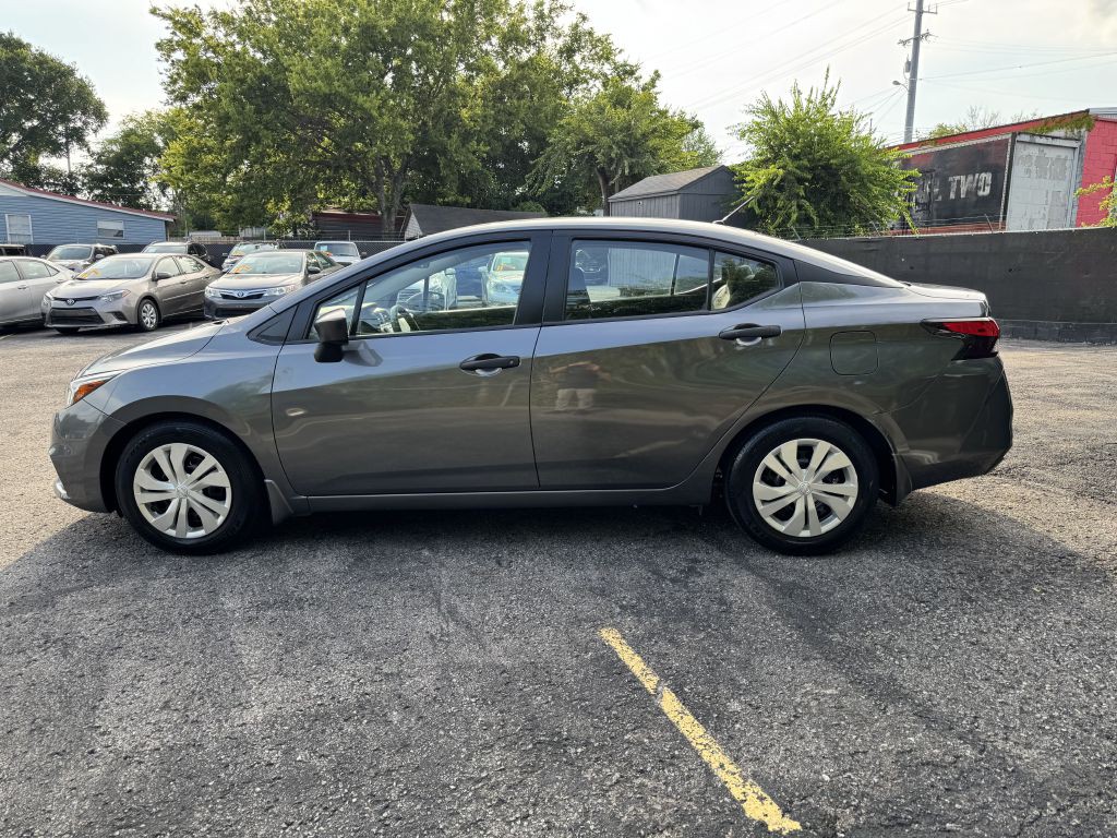 2020 Nissan Versa Image 7