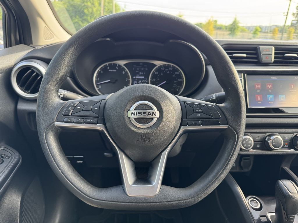 2020 Nissan Versa Image 13