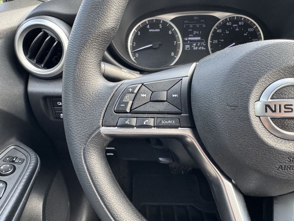 2020 Nissan Versa Image 14