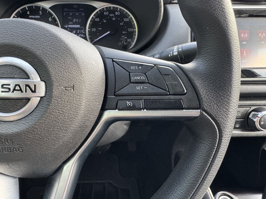 2020 Nissan Versa Image 15