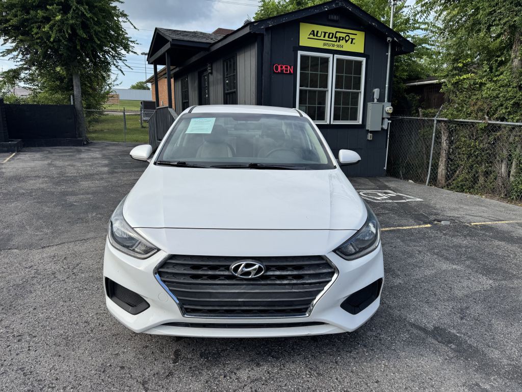 2018 Hyundai Accent Image 2