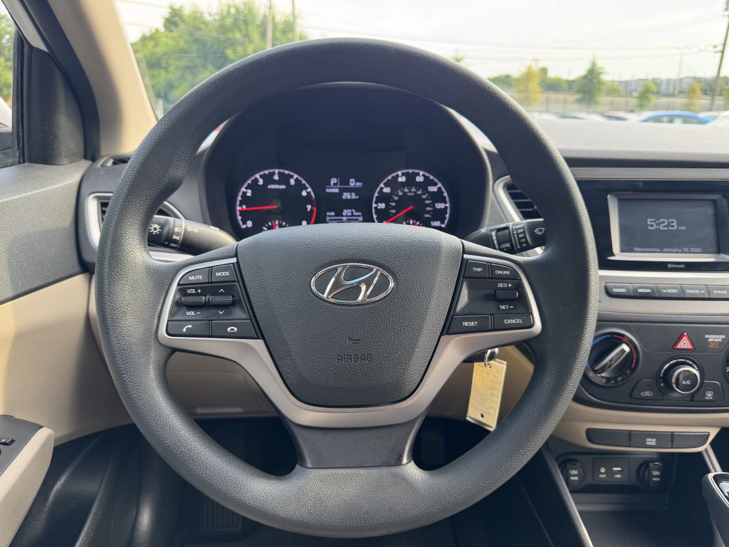 2018 Hyundai Accent Image 13