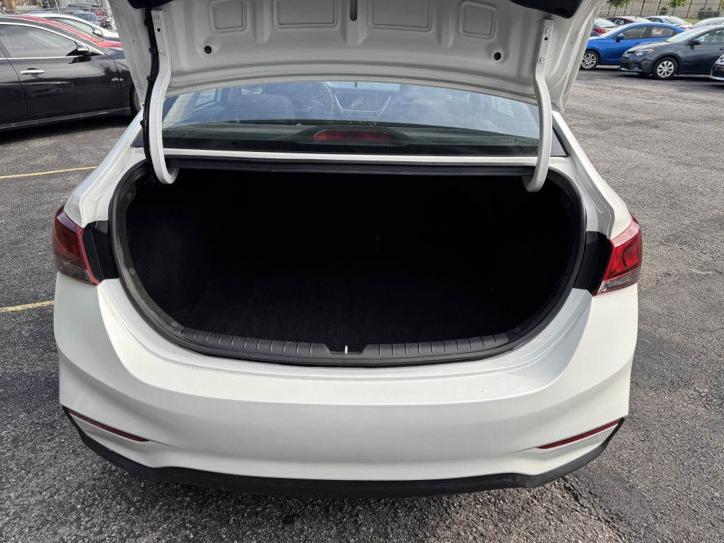 2018 Hyundai Accent Image 19