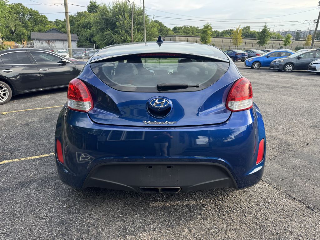 2017 Hyundai Veloster Image 5