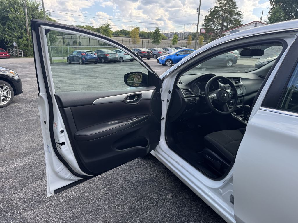 2018 Nissan Sentra Image 9