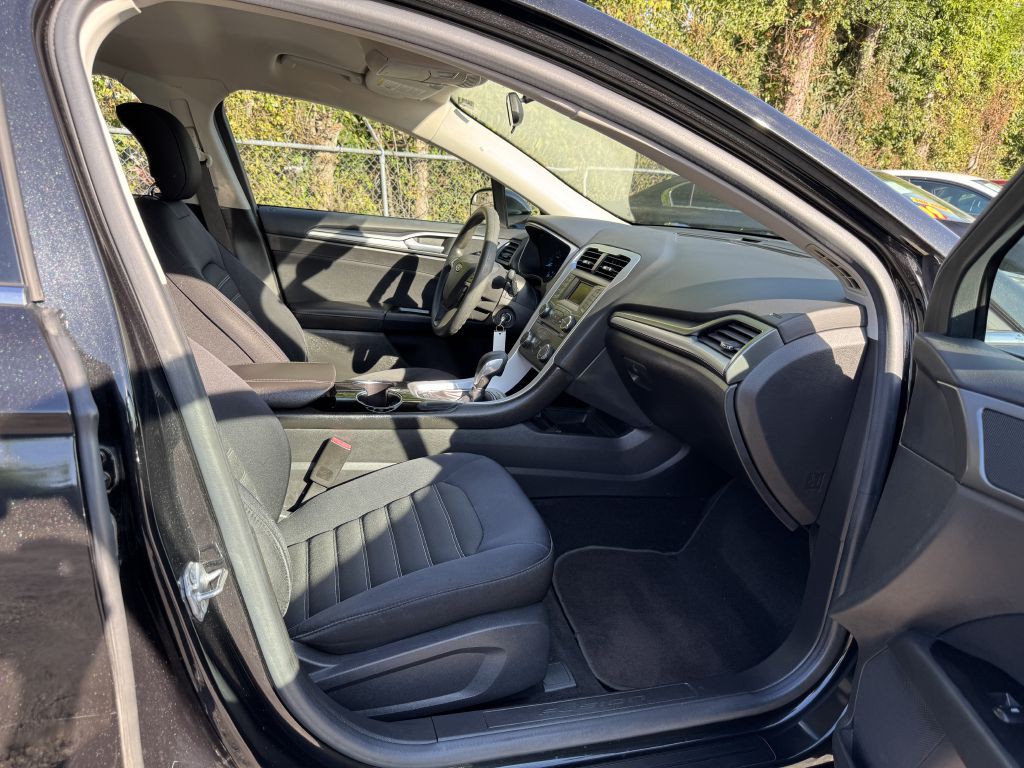 2014 Ford Fusion Image 21