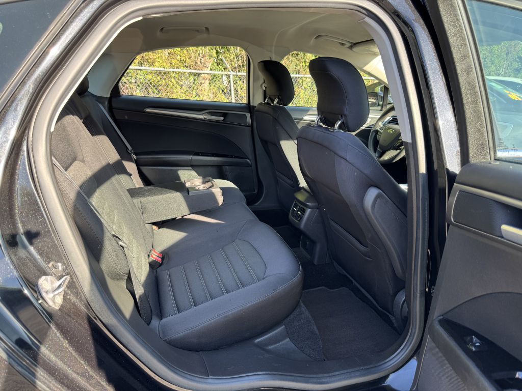 2014 Ford Fusion Image 22