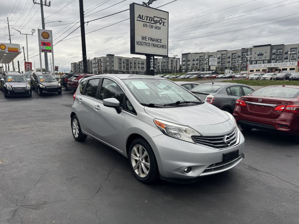 2015 Nissan Versa Image 1