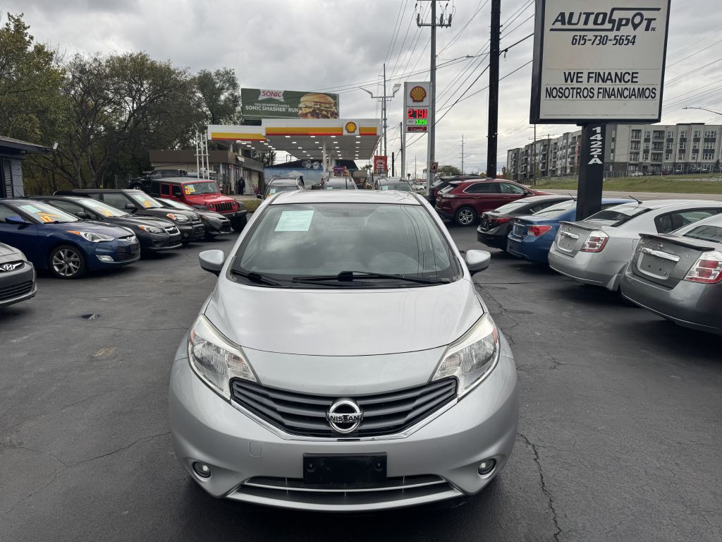 2015 Nissan Versa Image 2