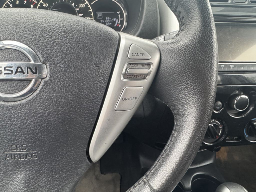 2015 Nissan Versa Image 15