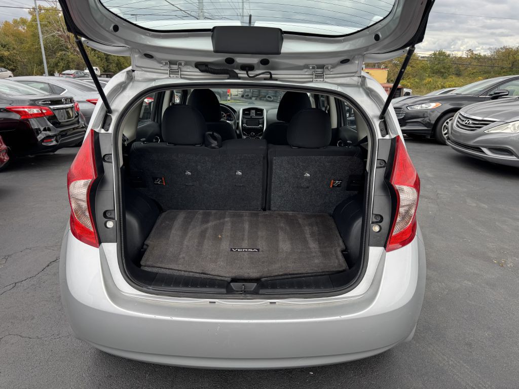 2015 Nissan Versa Image 19