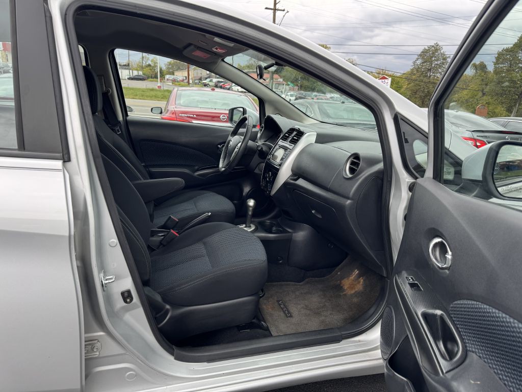 2015 Nissan Versa Image 22