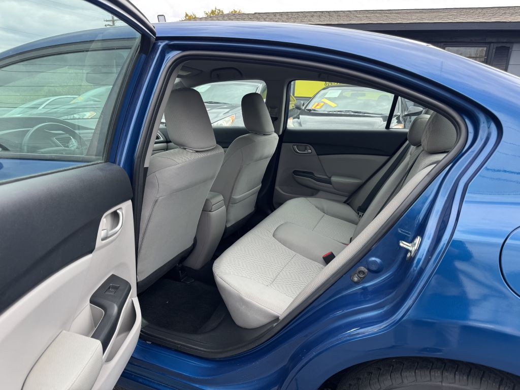 2015 Honda Civic Image 11