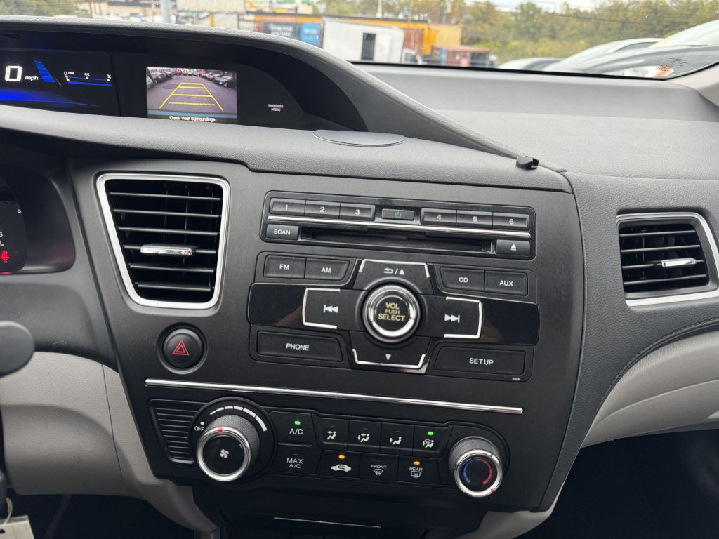 2015 Honda Civic Image 16