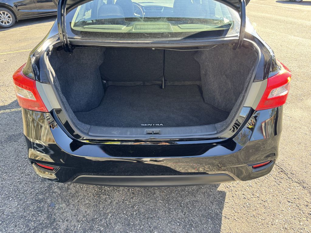 2017 Nissan Sentra Image 19