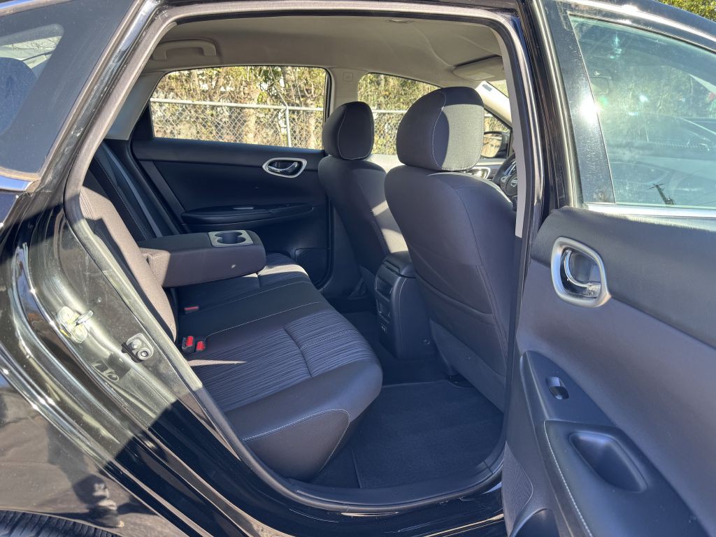 2017 Nissan Sentra Image 23