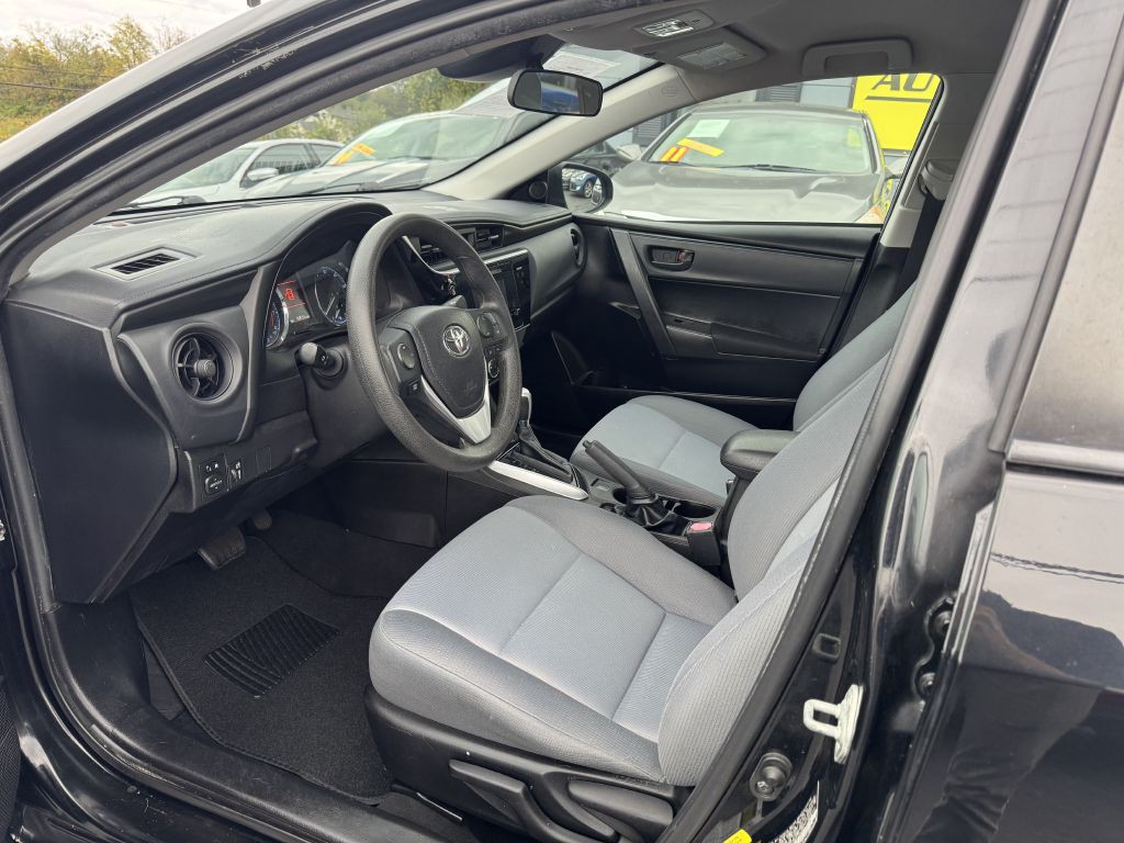 2017 Toyota Corolla Image 10