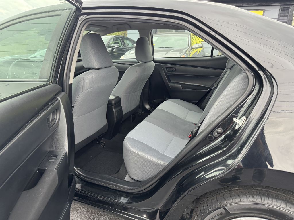 2017 Toyota Corolla Image 11