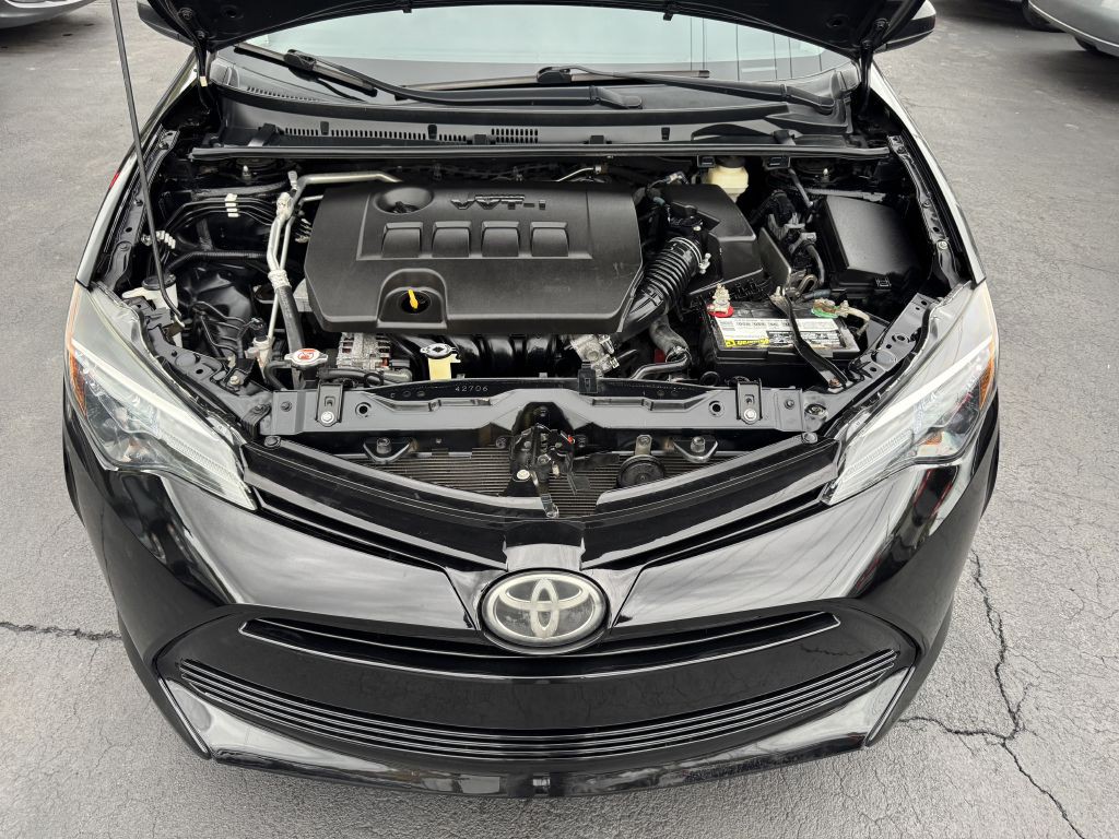 2017 Toyota Corolla Image 18