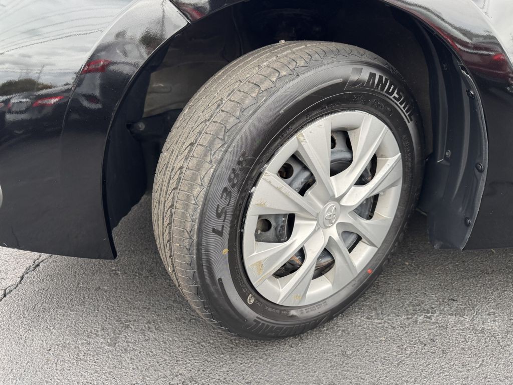 2017 Toyota Corolla Image 20