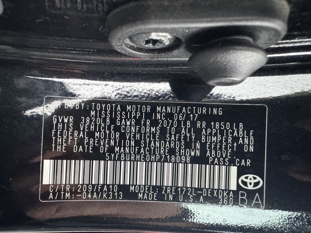 2017 Toyota Corolla Image 21